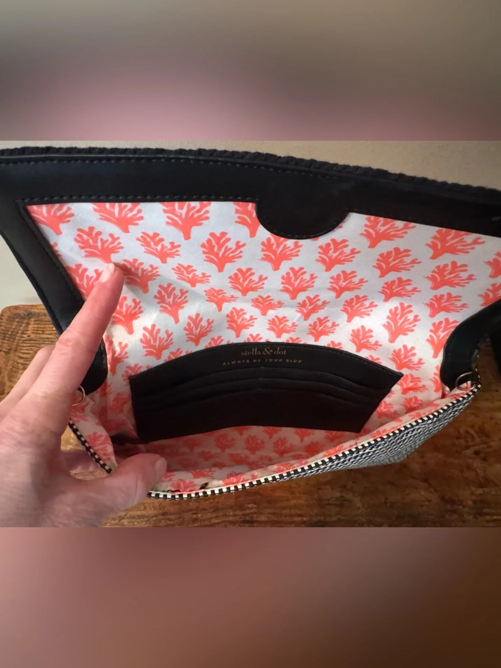 EUC Stella & Dot Black & White Woven Envelope Clutch